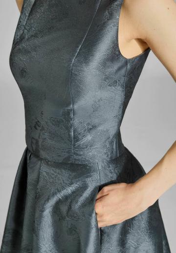 Блузка без рукавов