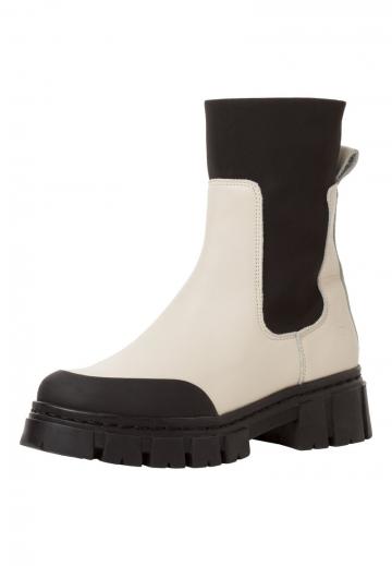 Широкие сапоги