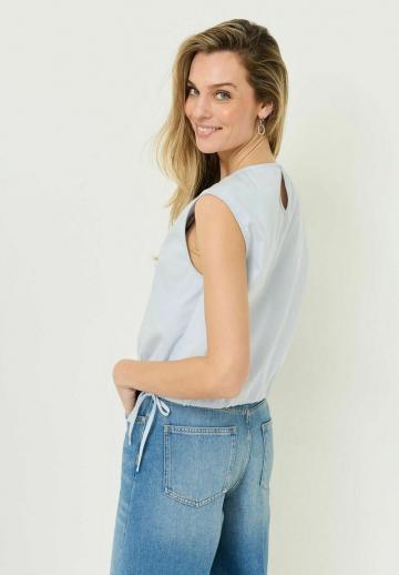 Блузка без рукавов