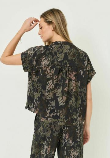 Атласная блузка