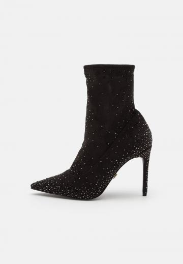 Широкие сапоги