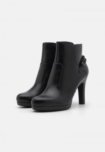 Полусапожки на высоком каблуке