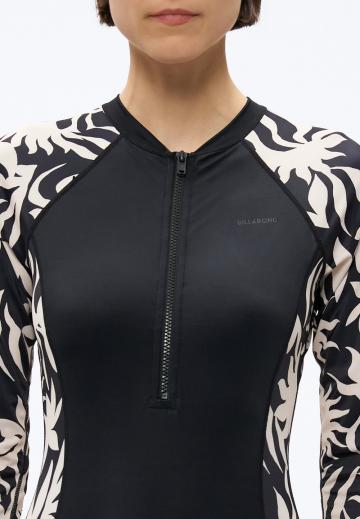 Слитный купальник