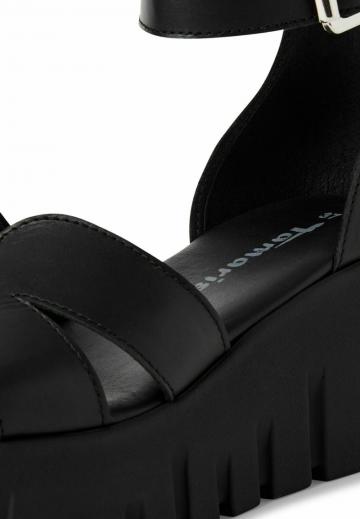 Босоножки на танкетке