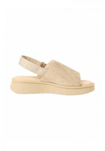 Босоножки на танкетке