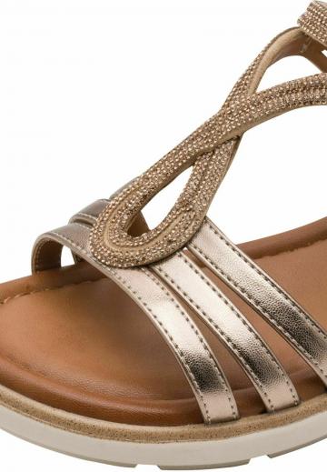 Босоножки на танкетке