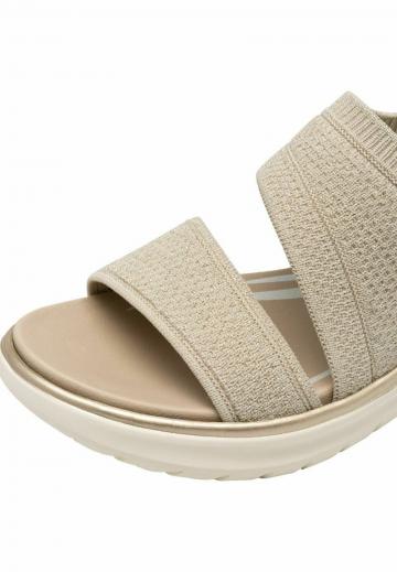 Босоножки на танкетке