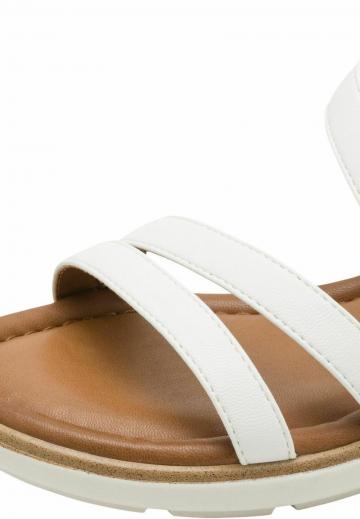 Босоножки на танкетке