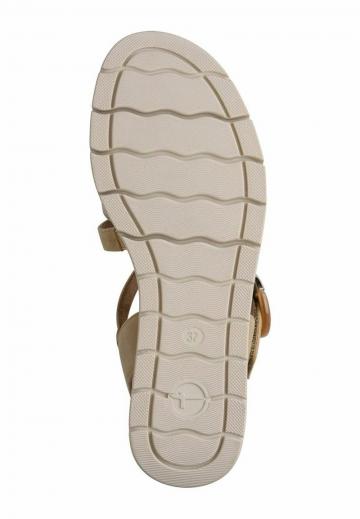 Босоножки на танкетке