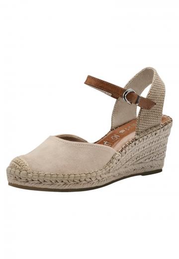 Босоножки на танкетке