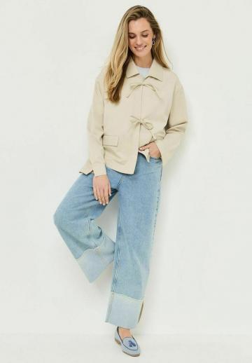 Куртка с накладнымит карманами