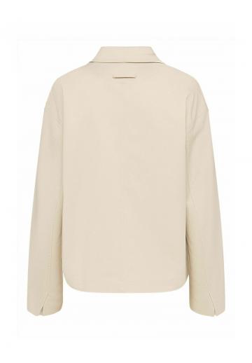 Куртка с накладнымит карманами