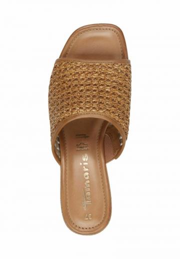 Босоножки на каблуке