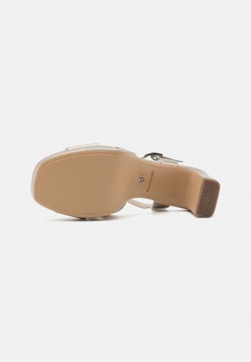 Босоножки на платформе