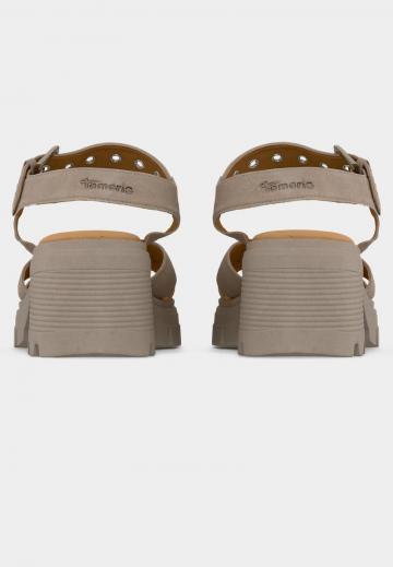 Босоножки на платформе