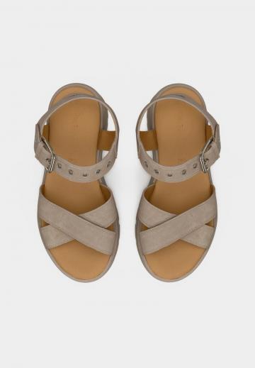 Босоножки на платформе