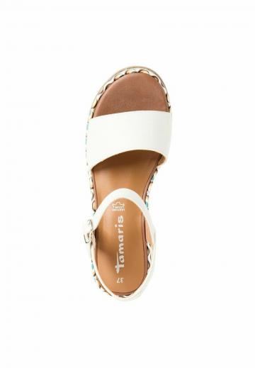 Босоножки на танкетке