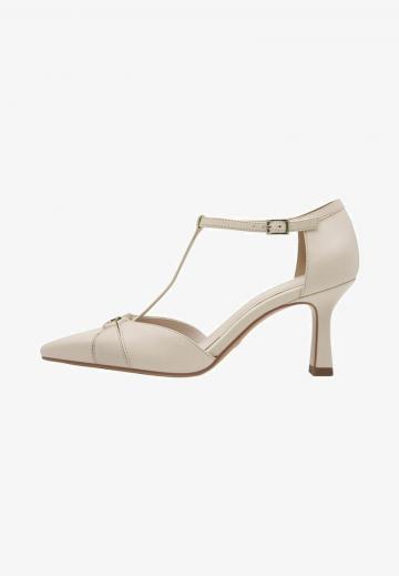 Туфли с ремешком