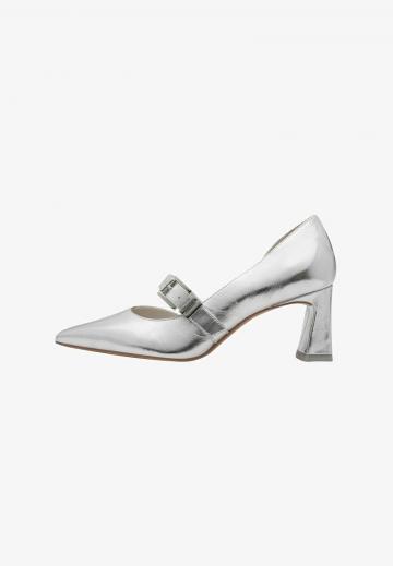 Туфли с ремешком