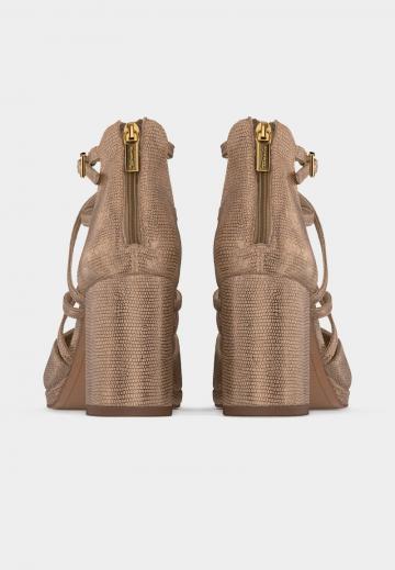 Туфли с ремешком