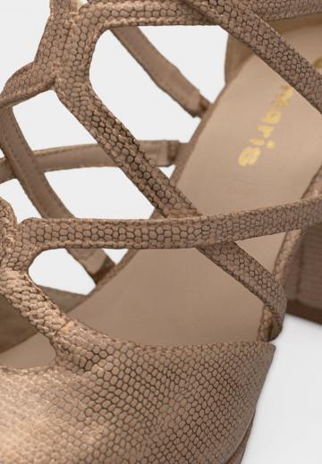 Туфли с ремешком