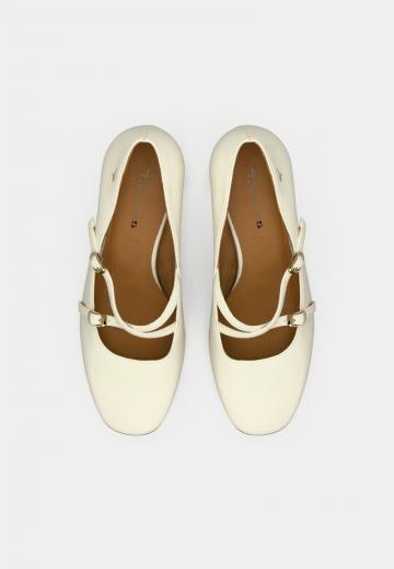 Туфли с ремешком