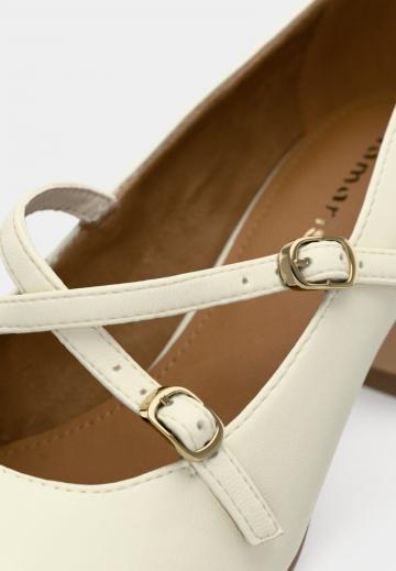 Туфли с ремешком