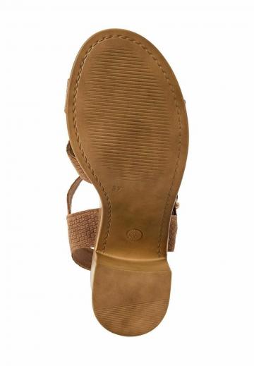 Босоножки на платформе