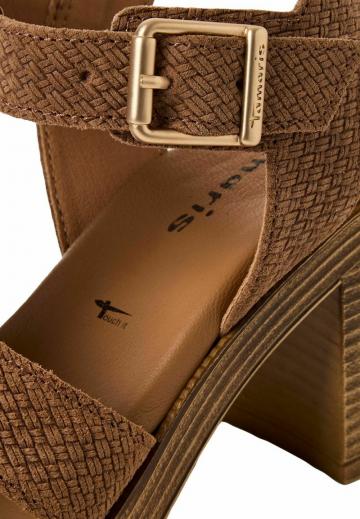 Босоножки на платформе