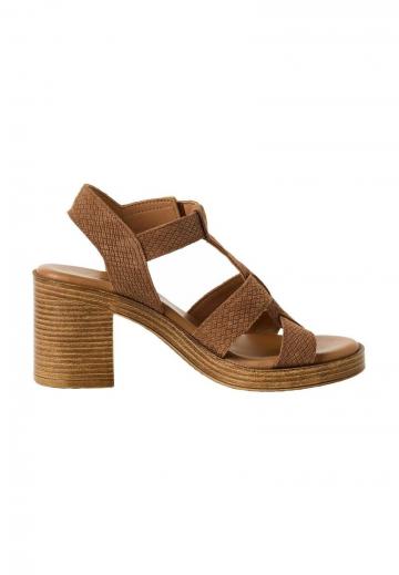 Босоножки на платформе