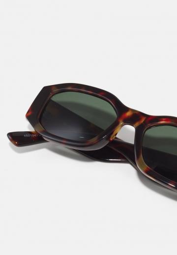 Солнечные очки