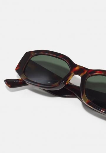 Солнечные очки