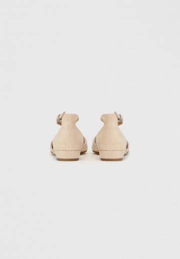 Туфли с ремешком