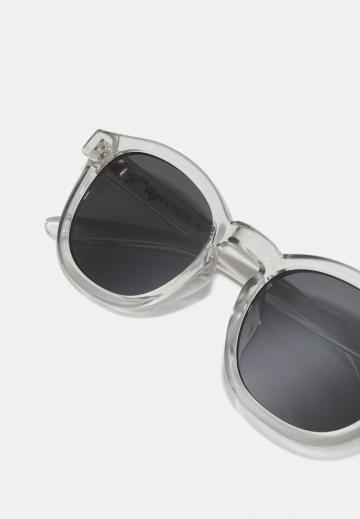 Солнечные очки