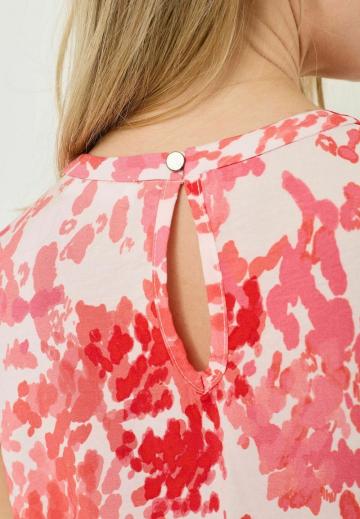 Блузка без рукавов