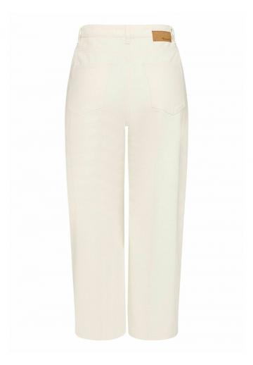 Короткие джинсы