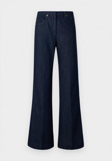 Клешеные джинсы