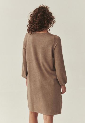 Вязаное платье