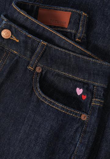 Короткие джинсы