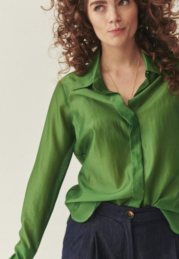 Атласная блузка