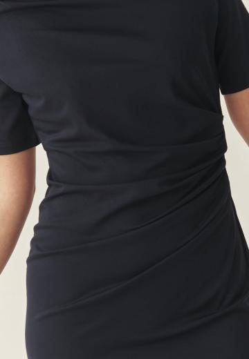 Платье футляр