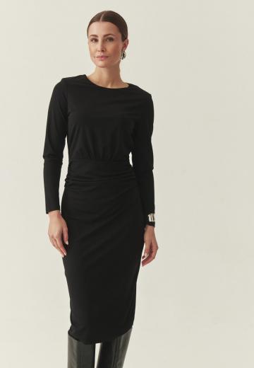 Платье футляр