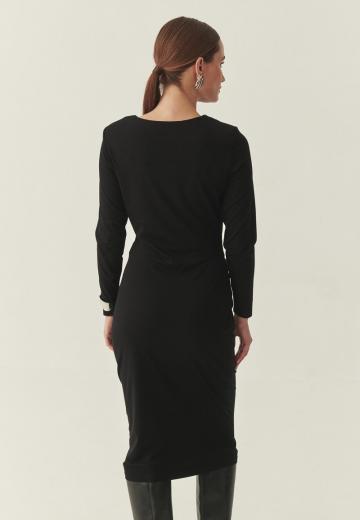 Платье футляр