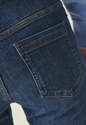 Короткие джинсы