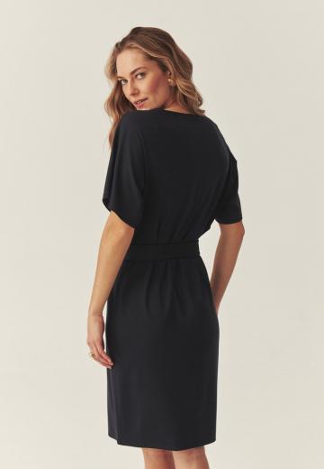 Платье футляр