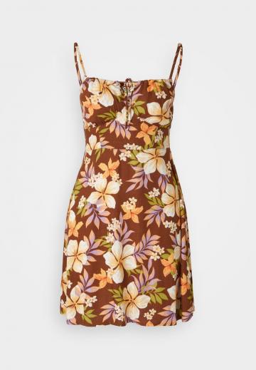 Летнее платье