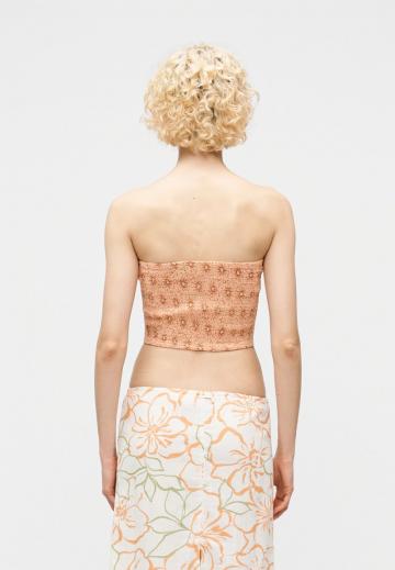 Топ без бретелек