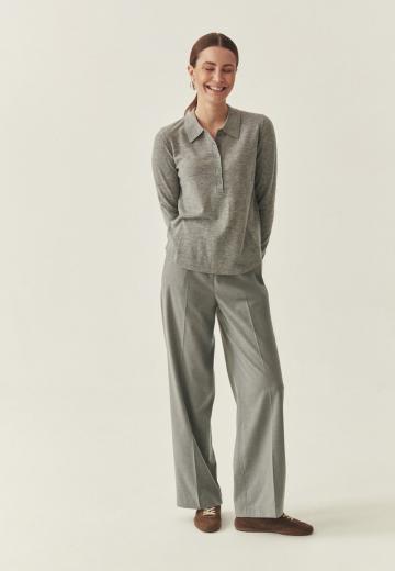 Пуловер с воротником поло