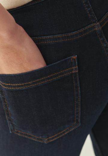 Короткие джинсы