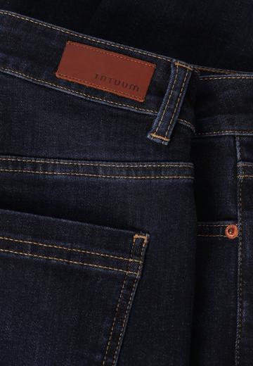 Короткие джинсы